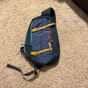 Patagonia 8L Atom Sling Bag